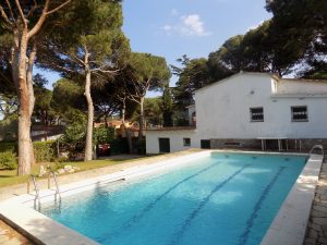 Casa per llogar a L'Escala amb piscina privada i jardí